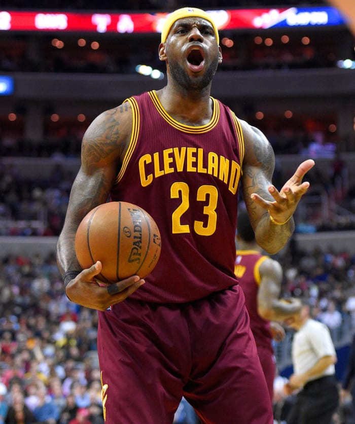 LeBron-James-2015-0220-foul-face-react.jpg